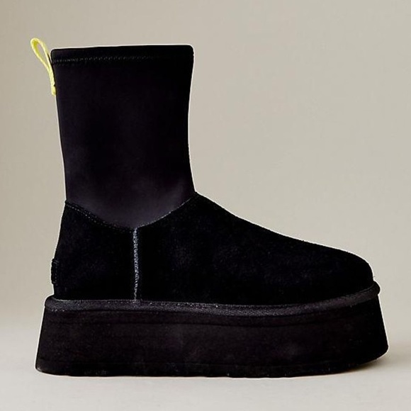 NWT UGG Classic Dipper Boot! - Picture 1 of 15